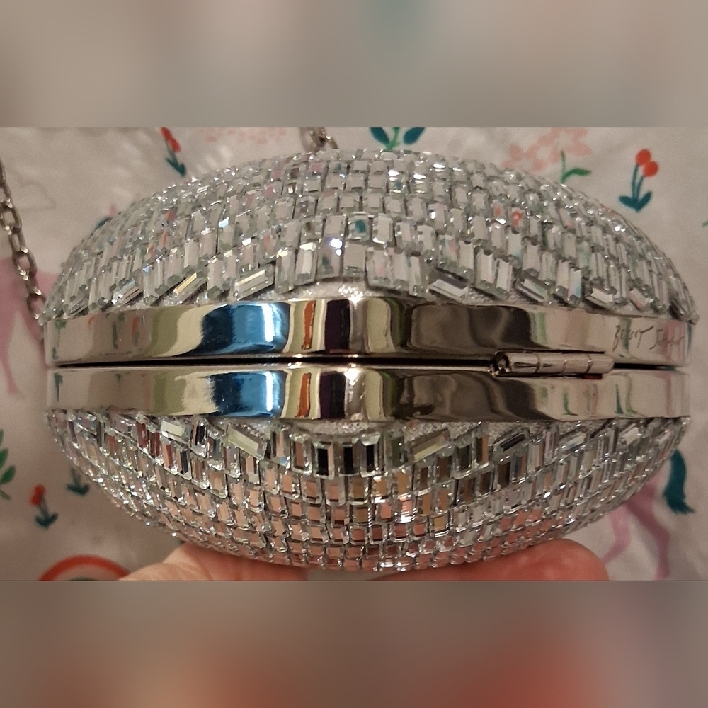 NWT Betsy Johnson Stole My Heart Silver Mirror Formal Crossbody Clutch Purse Bag - Picture 6 of 12